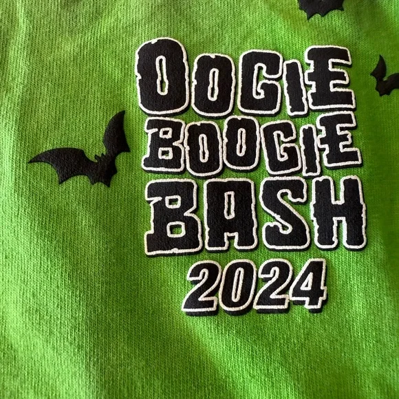 Disney Oogie Boogie Bash 2024 Spirit Jersey XXL Green Black Tie Dye NWT - Picture 6 of 10